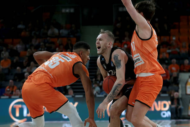 库蒂尼奥 库蒂尼奥