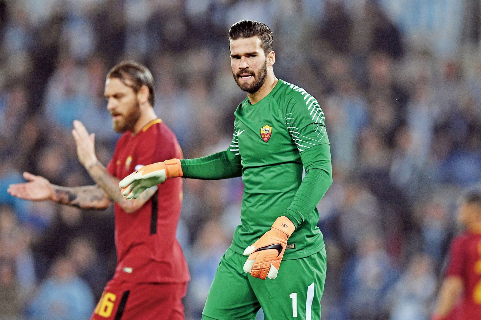 尤为突出 尤为突出